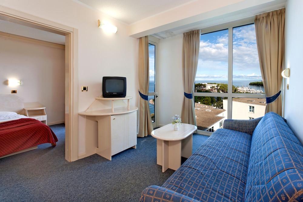 Hotel Gran Vista Plava Laguna Porec Exterior photo