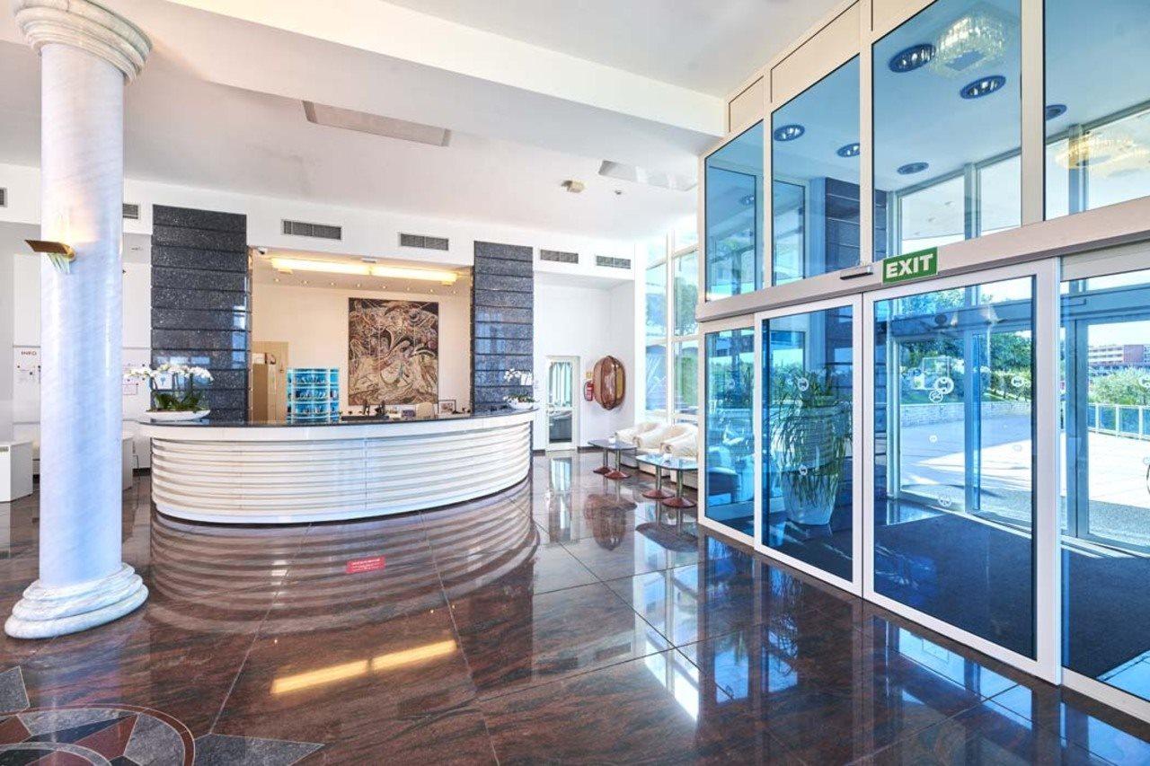 Hotel Gran Vista Plava Laguna Porec Exterior photo