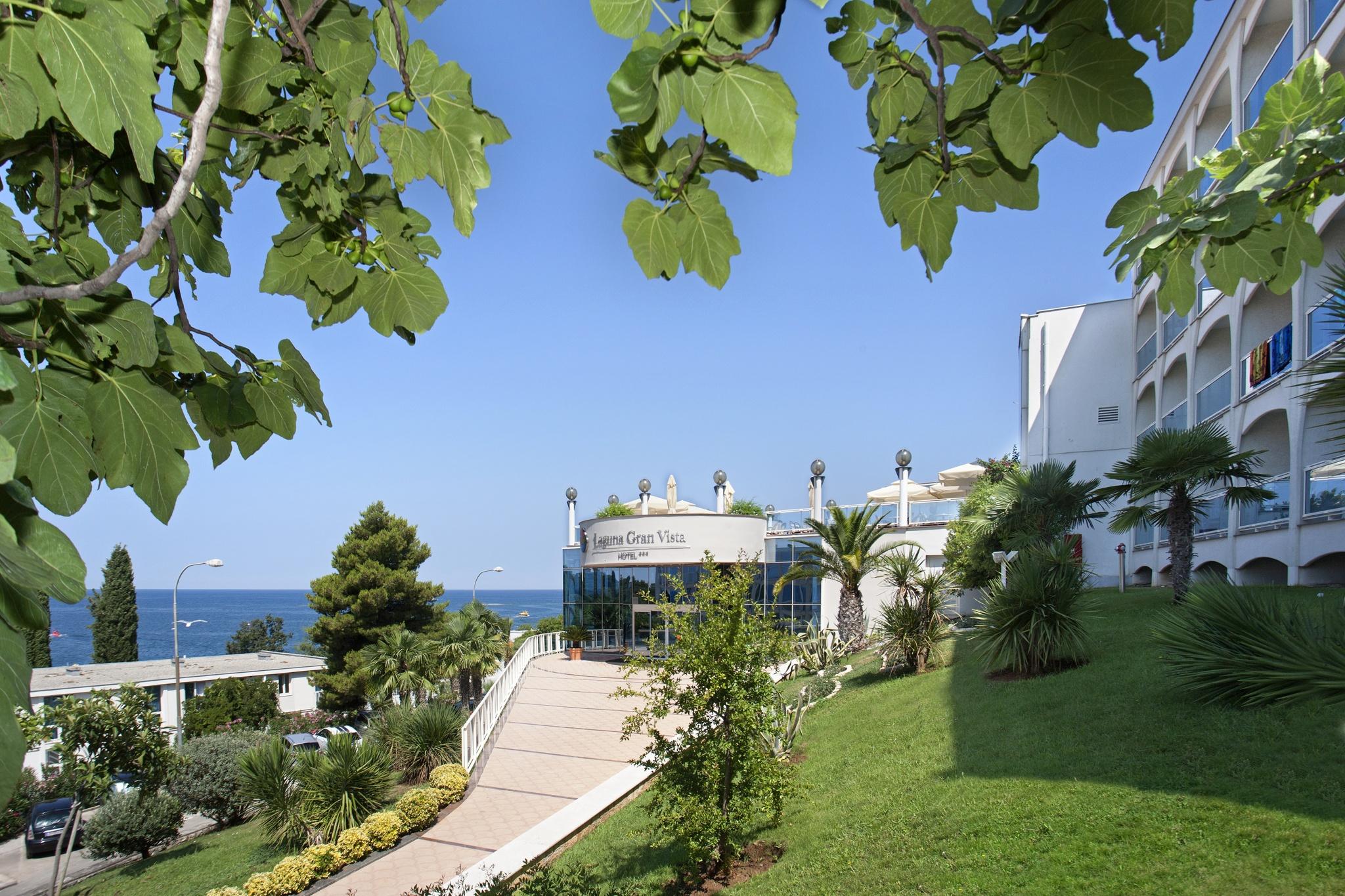Hotel Gran Vista Plava Laguna Porec Exterior photo