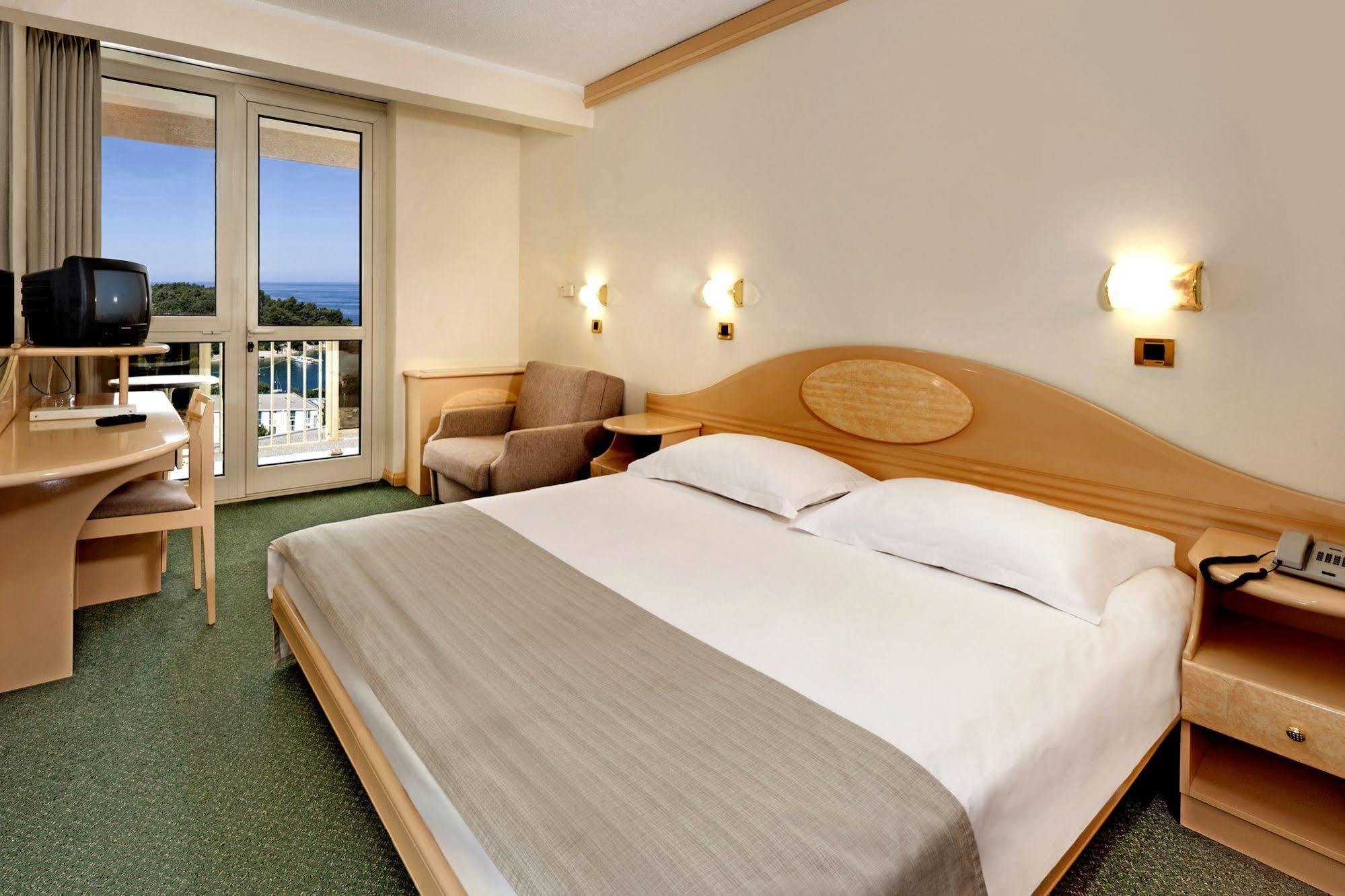 Hotel Gran Vista Plava Laguna Porec Exterior photo